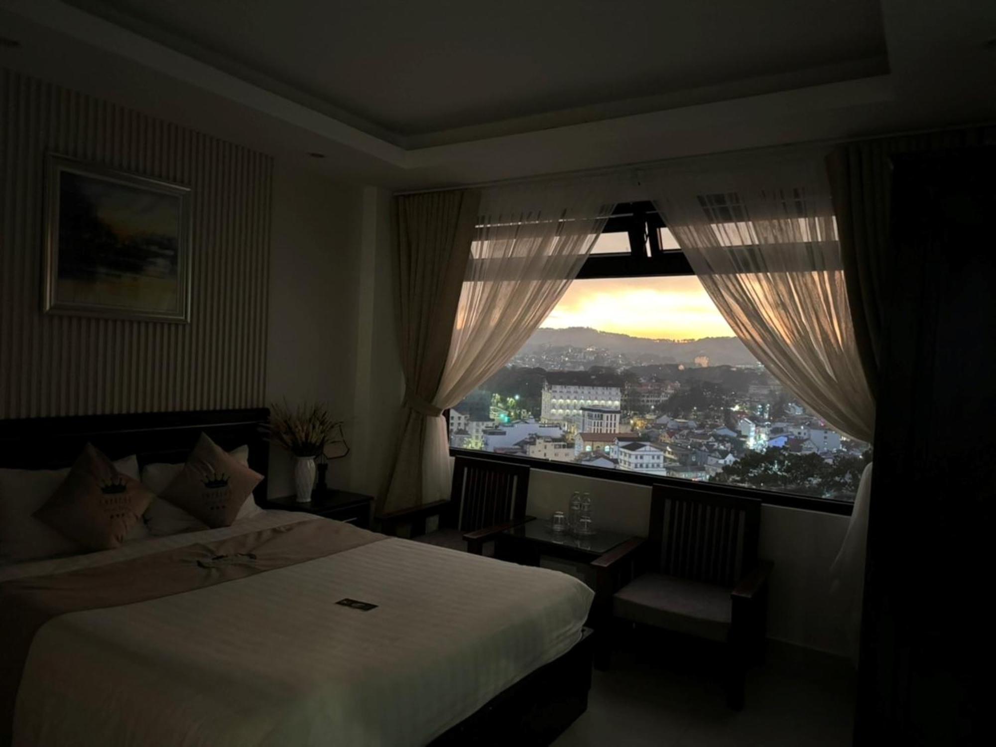 Empress Dalat - Sky View Hotel מראה חיצוני תמונה
